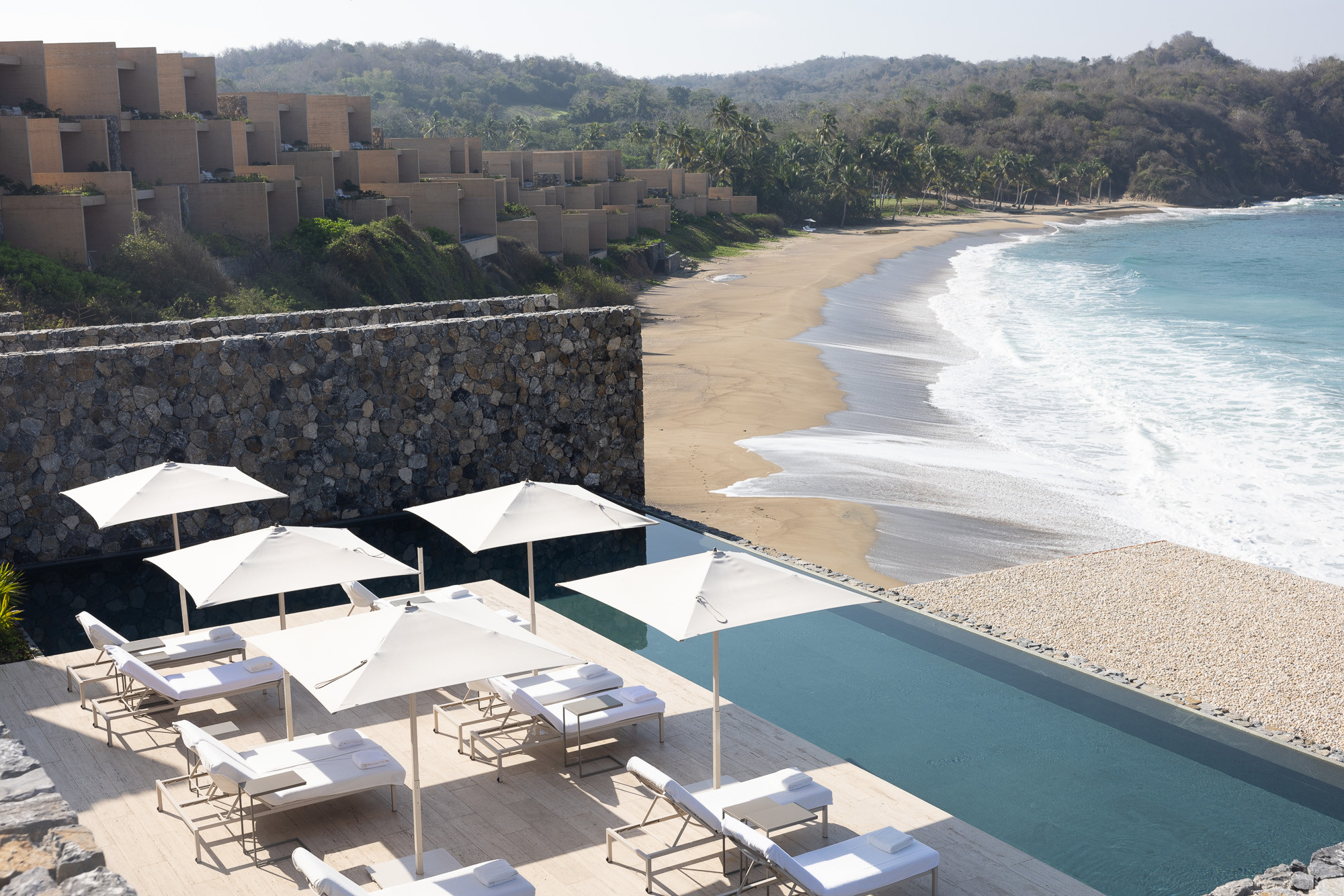 Spa pool with jets at Four Seasons Tamarindo