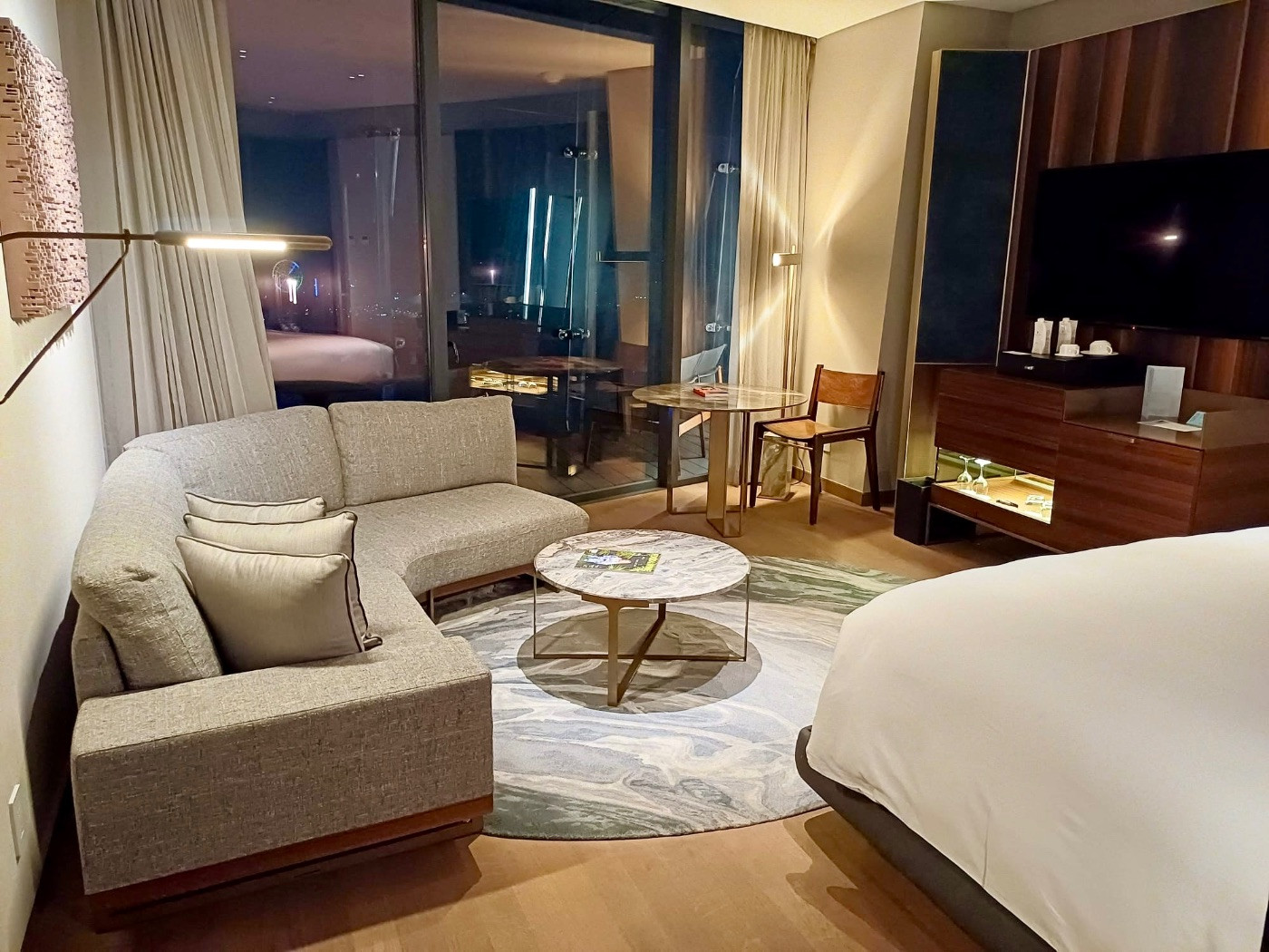 Freestanding bathtub and luxury bathroom amenities at The Ritz-Carlton Mexico City, emphasizing the hotel's upscale offerings.