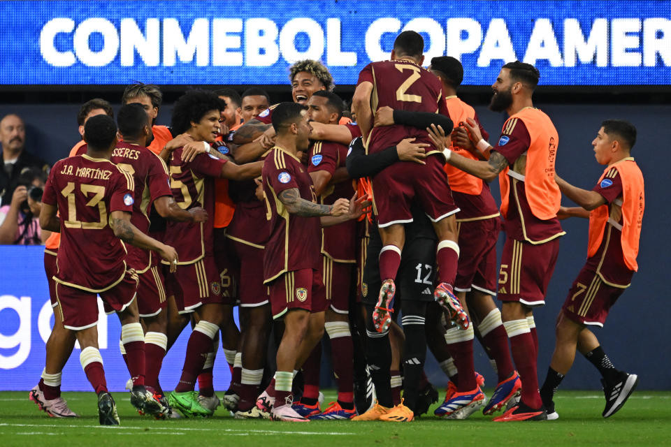 Venezuela's Salomon Rondon celebrates penalty goal against Mexico