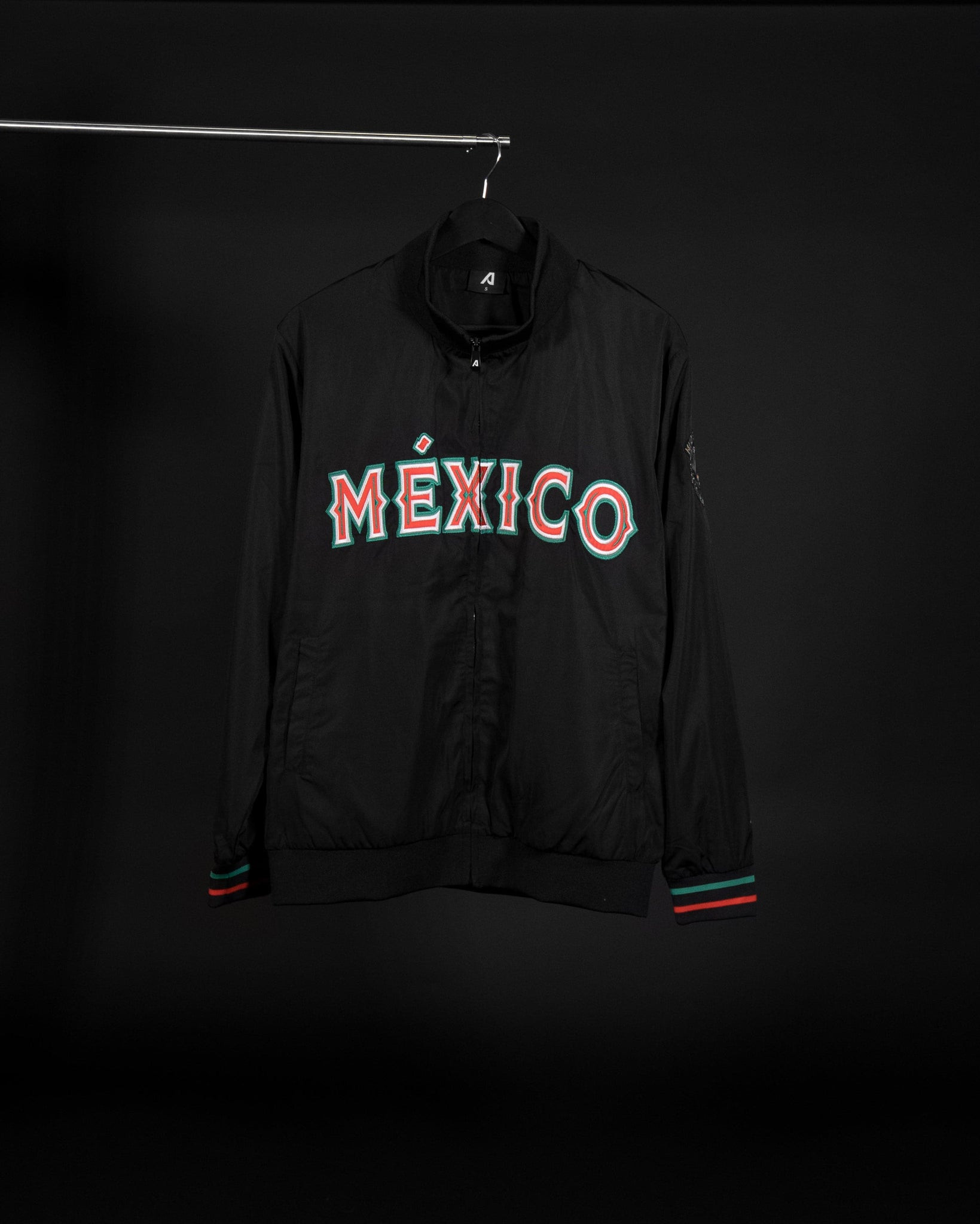 Stylish casual Mexico jacket, perfect for everyday wear and displaying Mexican pride.