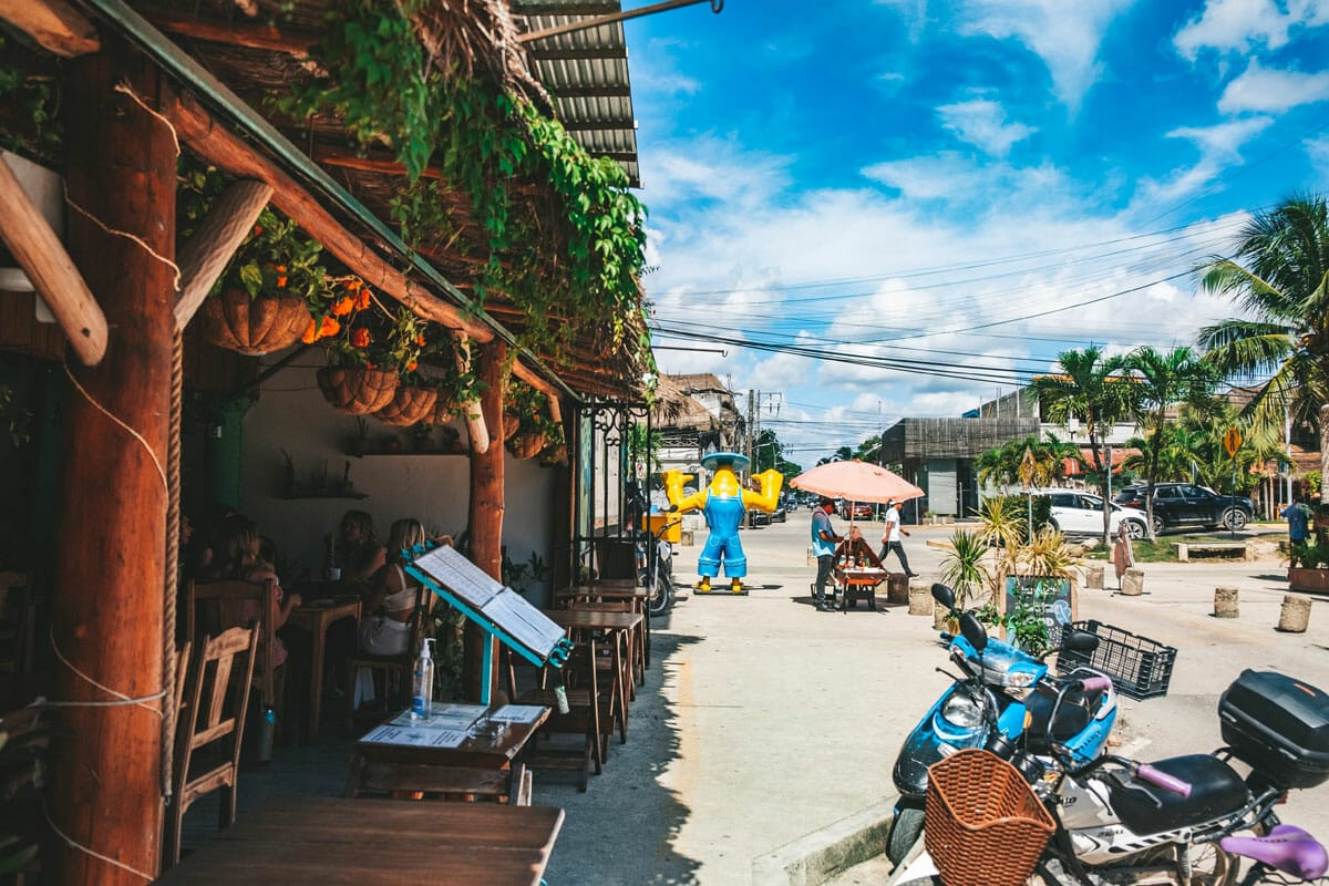 Vegan tacos at La Hoja Verde, Tulum