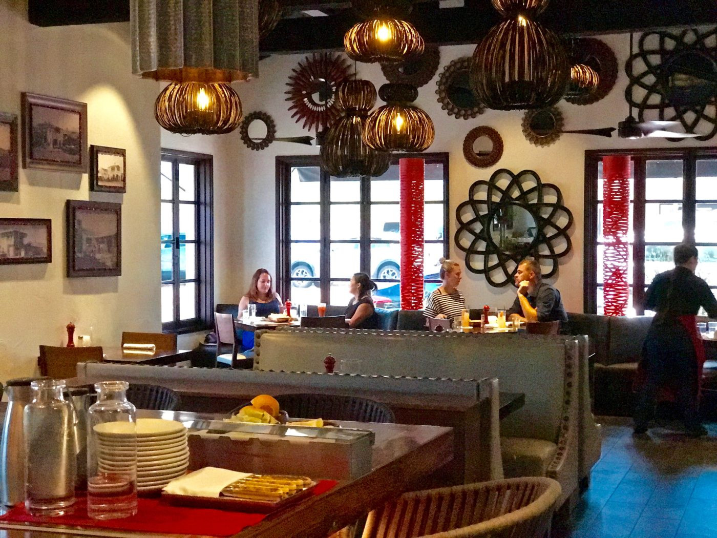 South of Nick's Restaurant Interior Decor