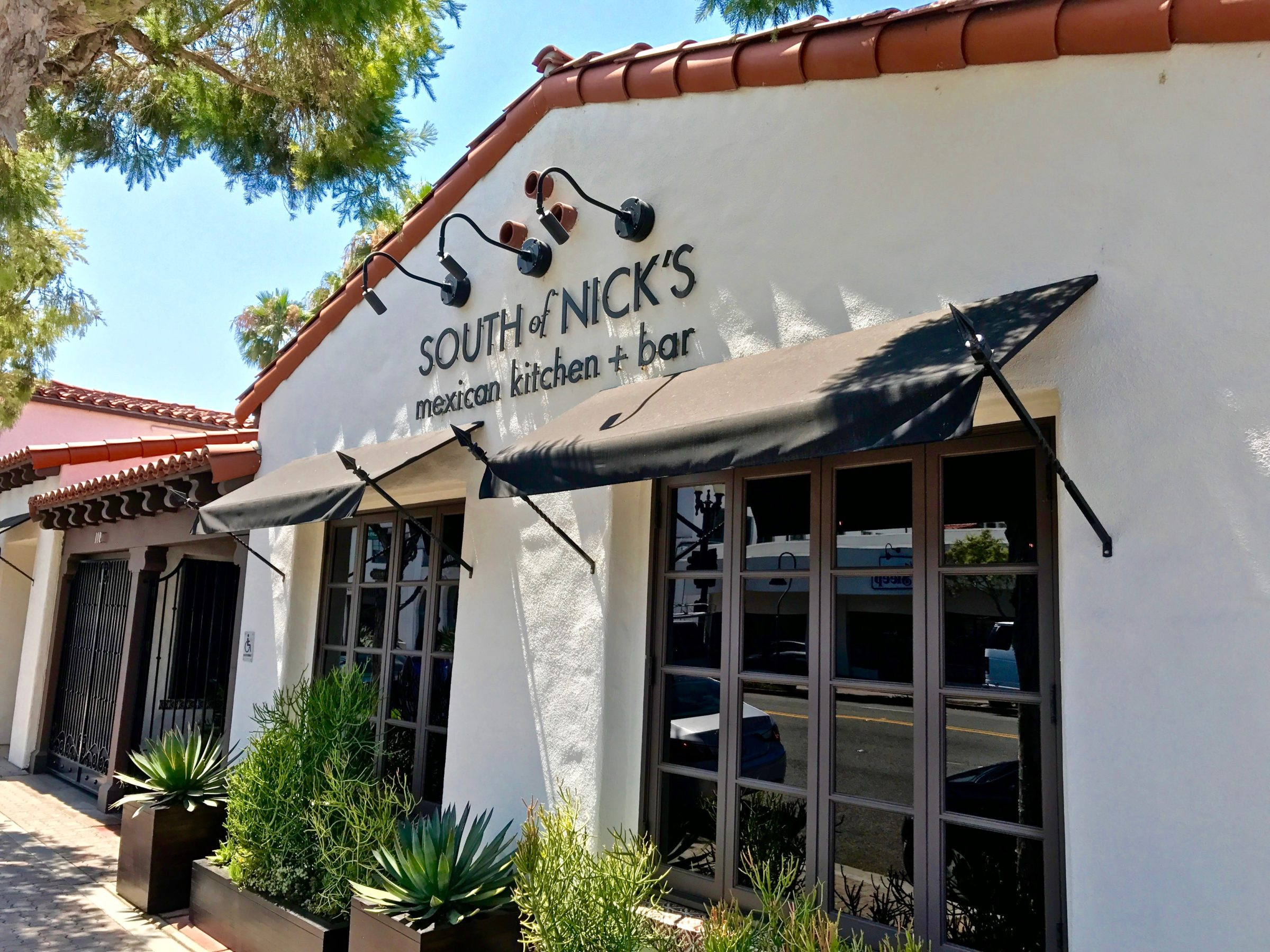 South of Nick's San Clemente Restaurant Exterior
