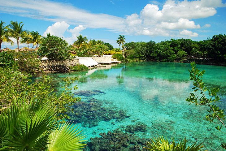 Tranquil waters of Laguna Chankanaab in Cozumel