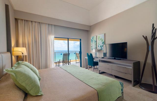 Spacious Deluxe One Bedroom Suite Beachfront at The Royal Sands Cancun