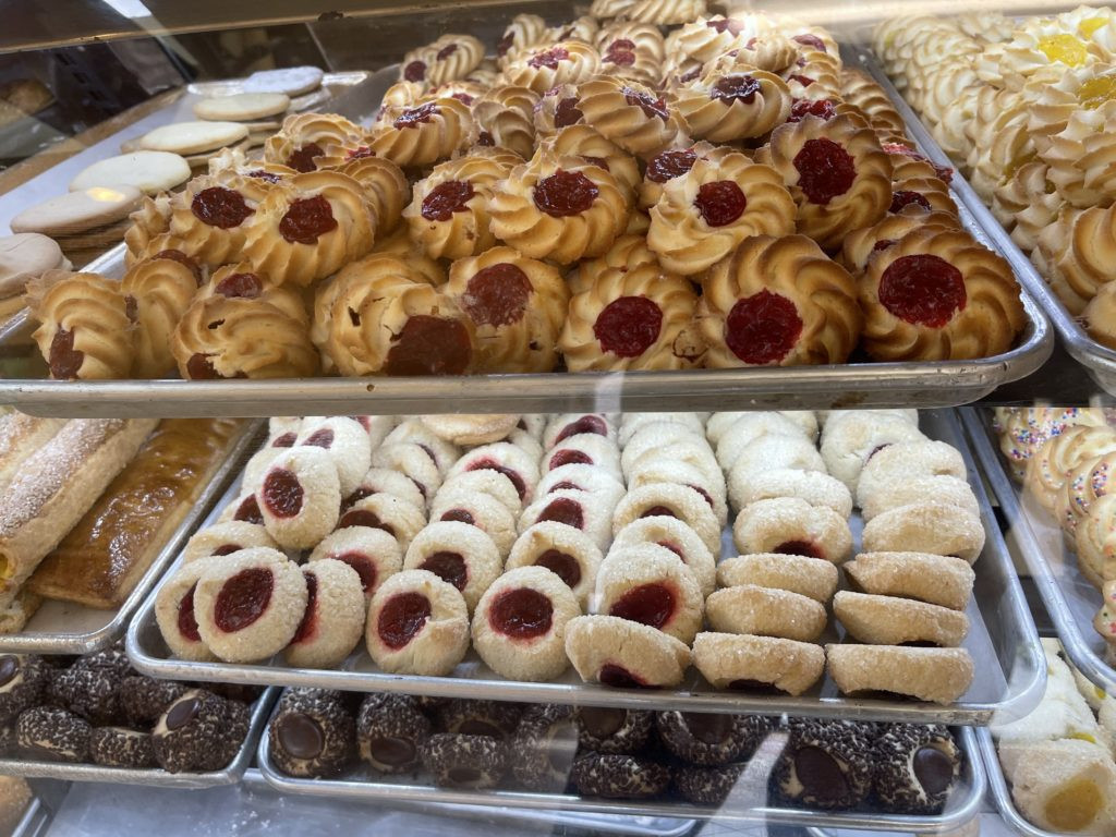 Thumbprint cookies at Mexico Bakery.