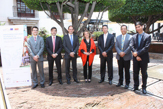 AFIP officials meeting their colleagues from the SAT. The meeting shows cooperation and exchange of experiences between tax administrations.
