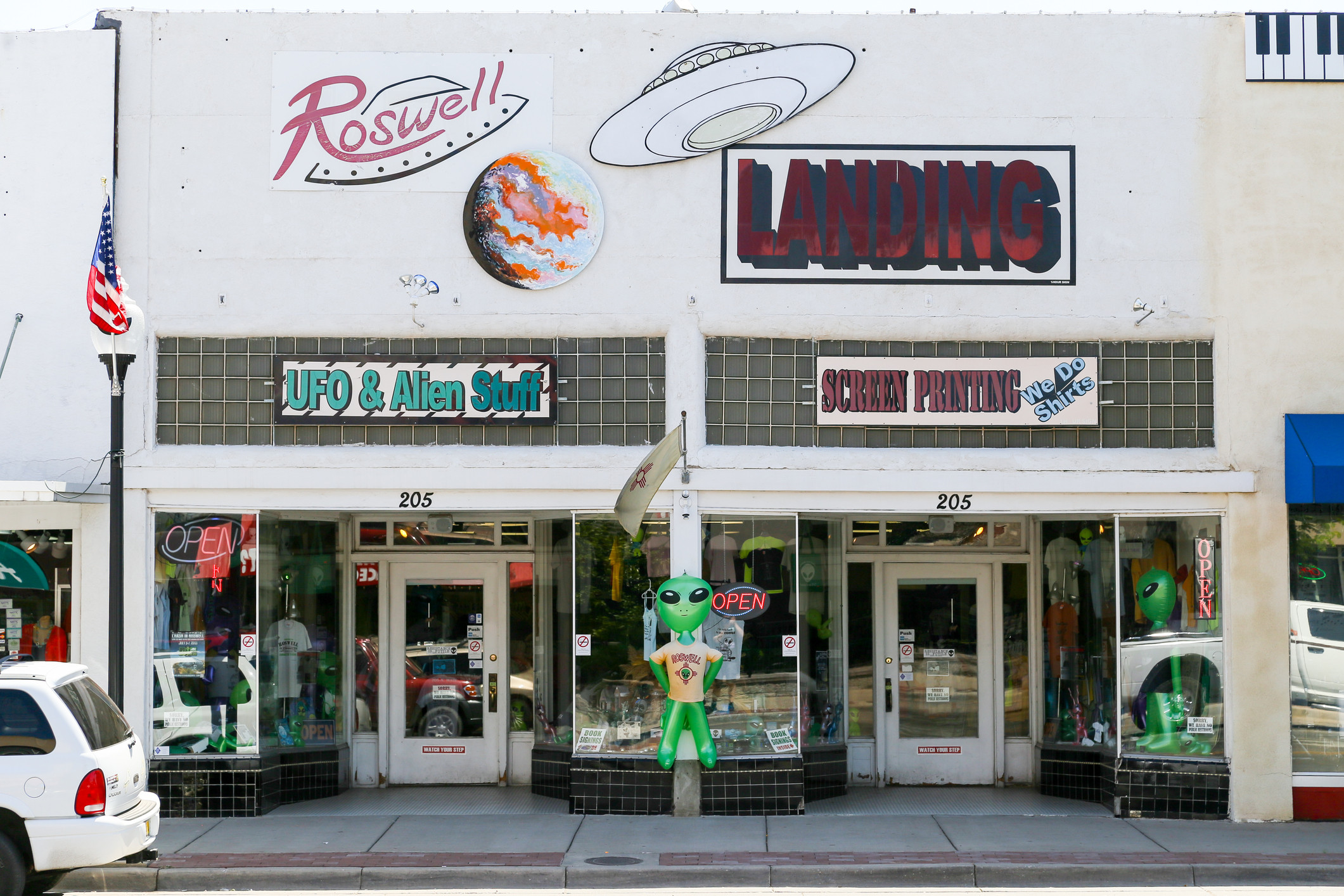 Roswell embracing the UFO legacy