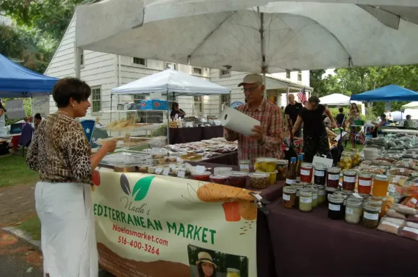 Fresh Produce and Artisan Crafts at Hobbs Farmers Market