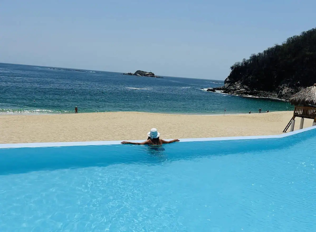 Sea soul swimming pool at Chahue Beach. 