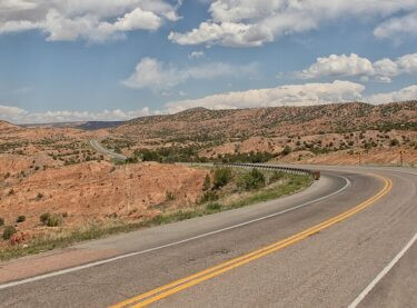 A winding desert stretch of the high road