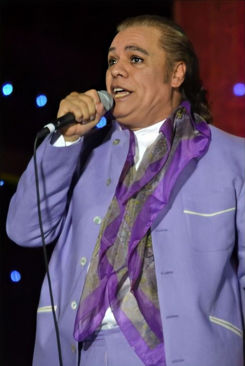 Juan Gabriel performing live