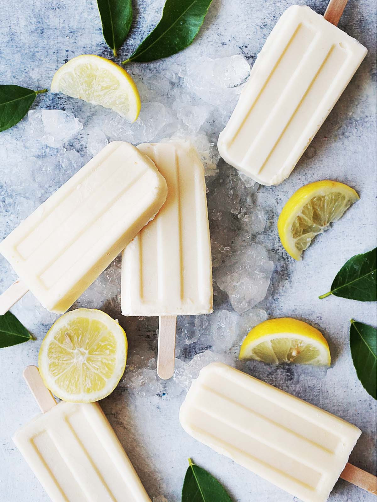 Refreshing lemon paletas
