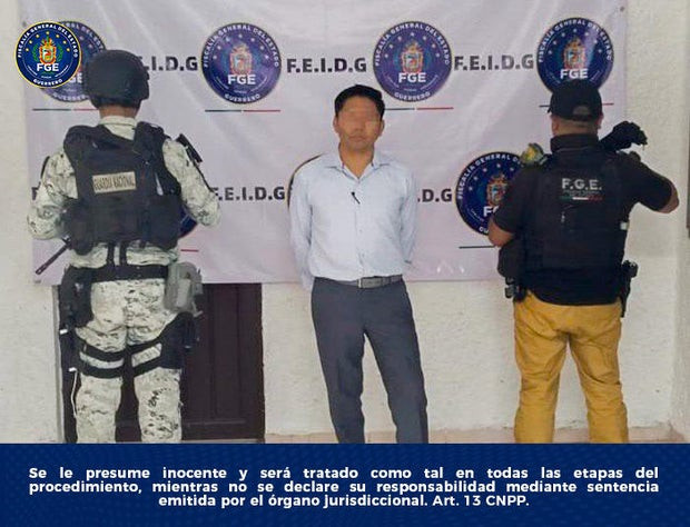 Mexican police arrest a suspect