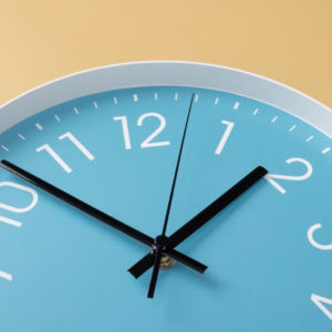 Clock showing 2 PM