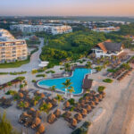 Ocean Riviera Paradise pool