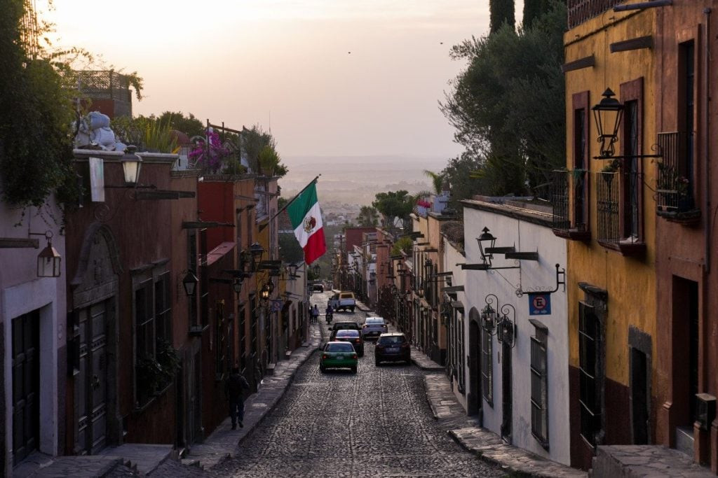 Best practices for renting a car in Mexico